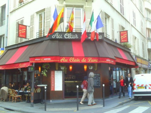 Au Clair de Lune