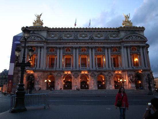 Bibliothèque Musée de l'Opéra (N)