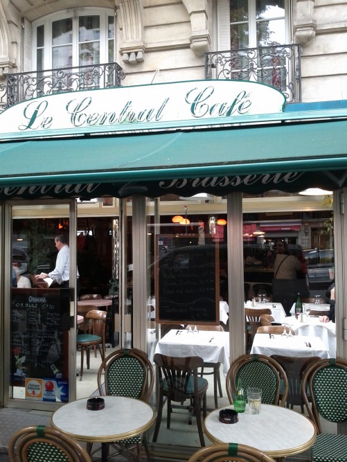 Le Central Café